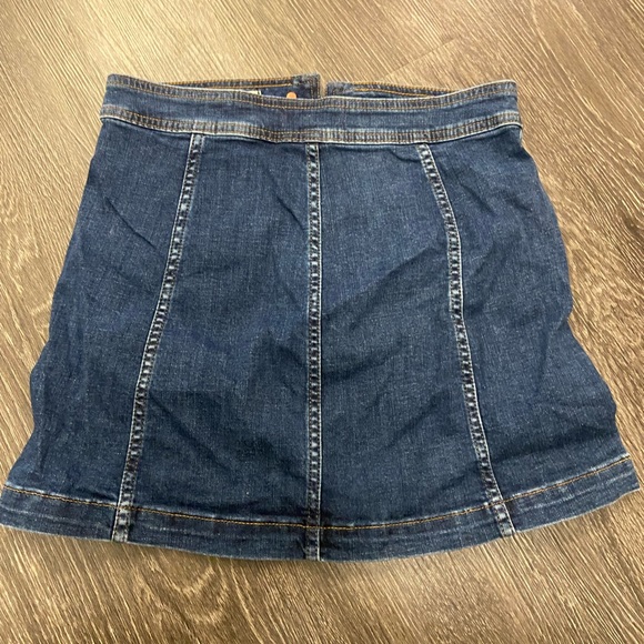 Madewell Denim Skirt - Picture 2 of 3